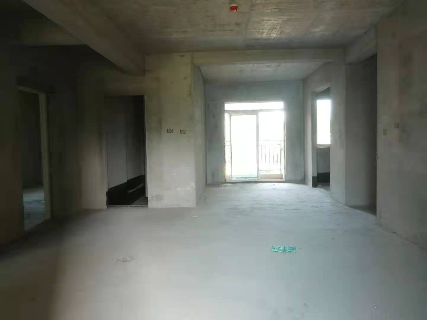 南国明珠 南北通透 双阳台 单价5777 首付18万 急卖