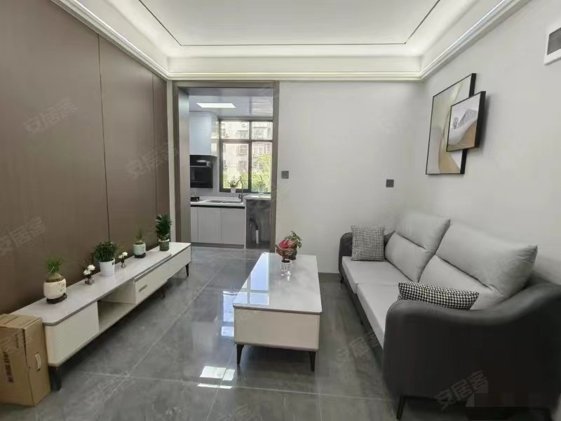 183，仙桃商城旁，交通路步梯好楼层， 全新装修3房， 边户 ，菜场周边配套全，有证