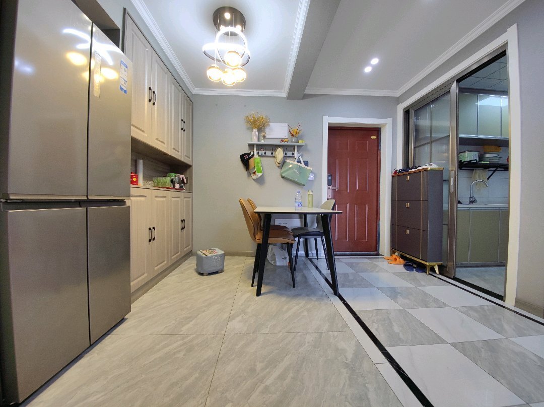 亏本出售，江滩公园旁，水云间，电梯洋房，精装三房，南北通透，证满二，