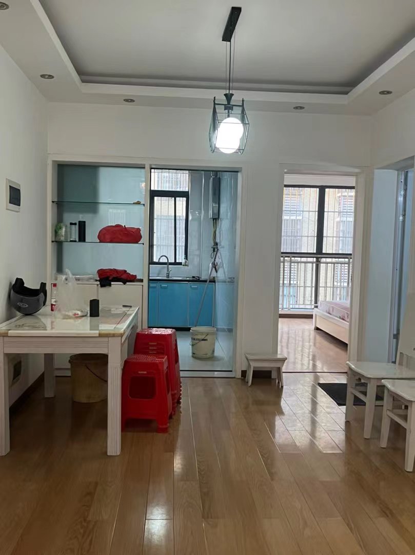 临江雅苑.精装三房.证件满二.看房方便