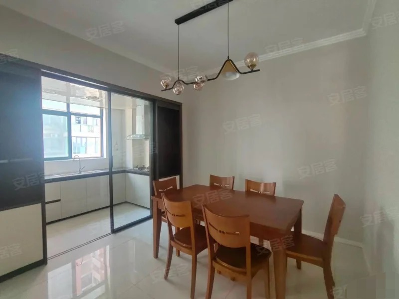 降价了，捡漏，纽芬兰旁边，电梯好楼层10楼，单价3700，精装三房，急售