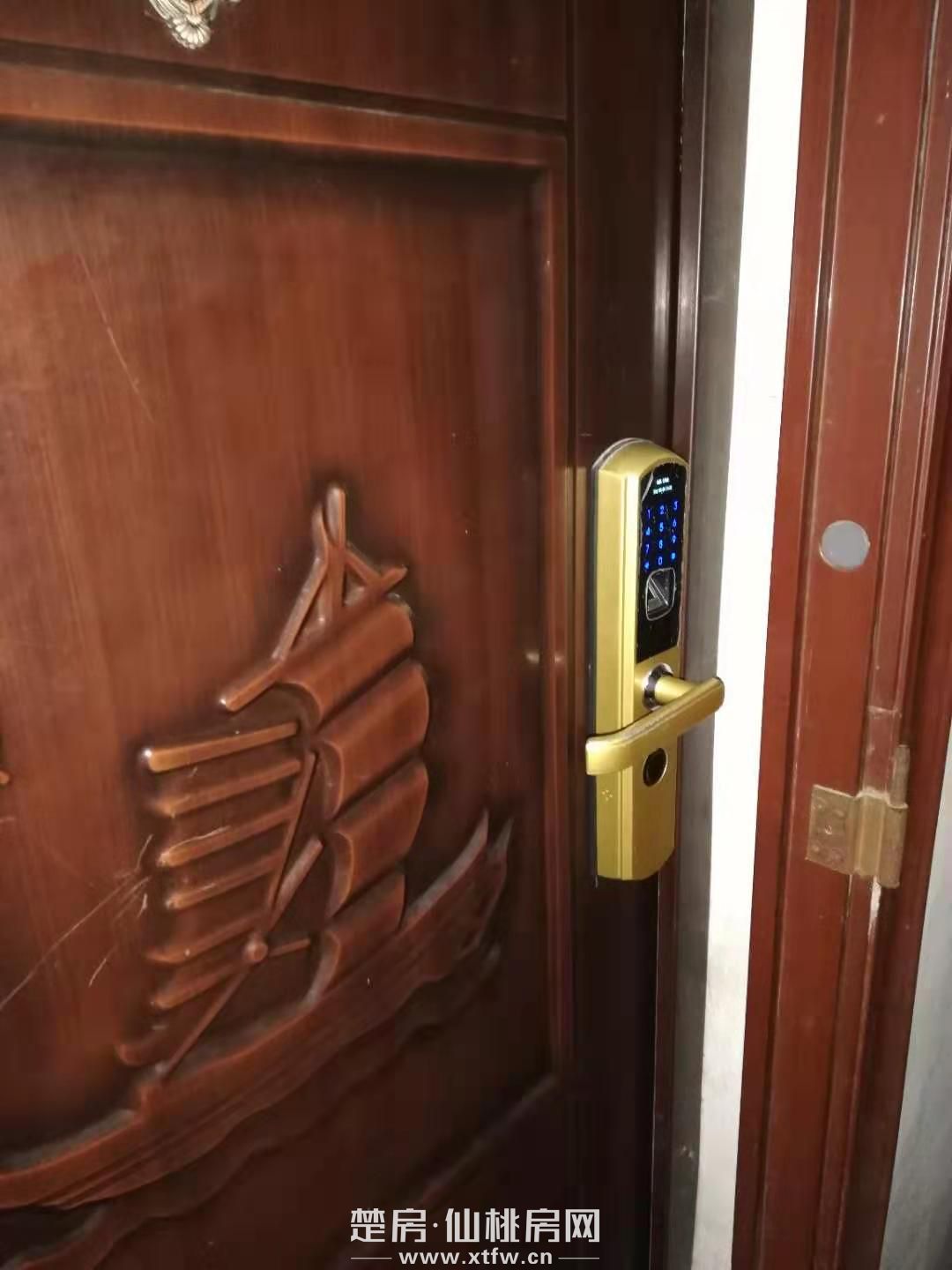 ~~（图）洗衣机、空调、热水器 家具 2室半1厅  怡家国际酒店背后 武商市政广场南100米