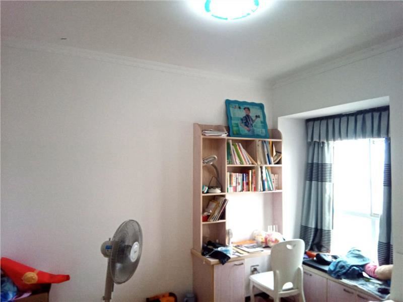 和合国际精装大三房实验四小两证齐全拎包入住按揭贷款