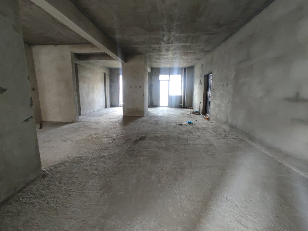 元泰未来城毛坯大平层视野好业主急售