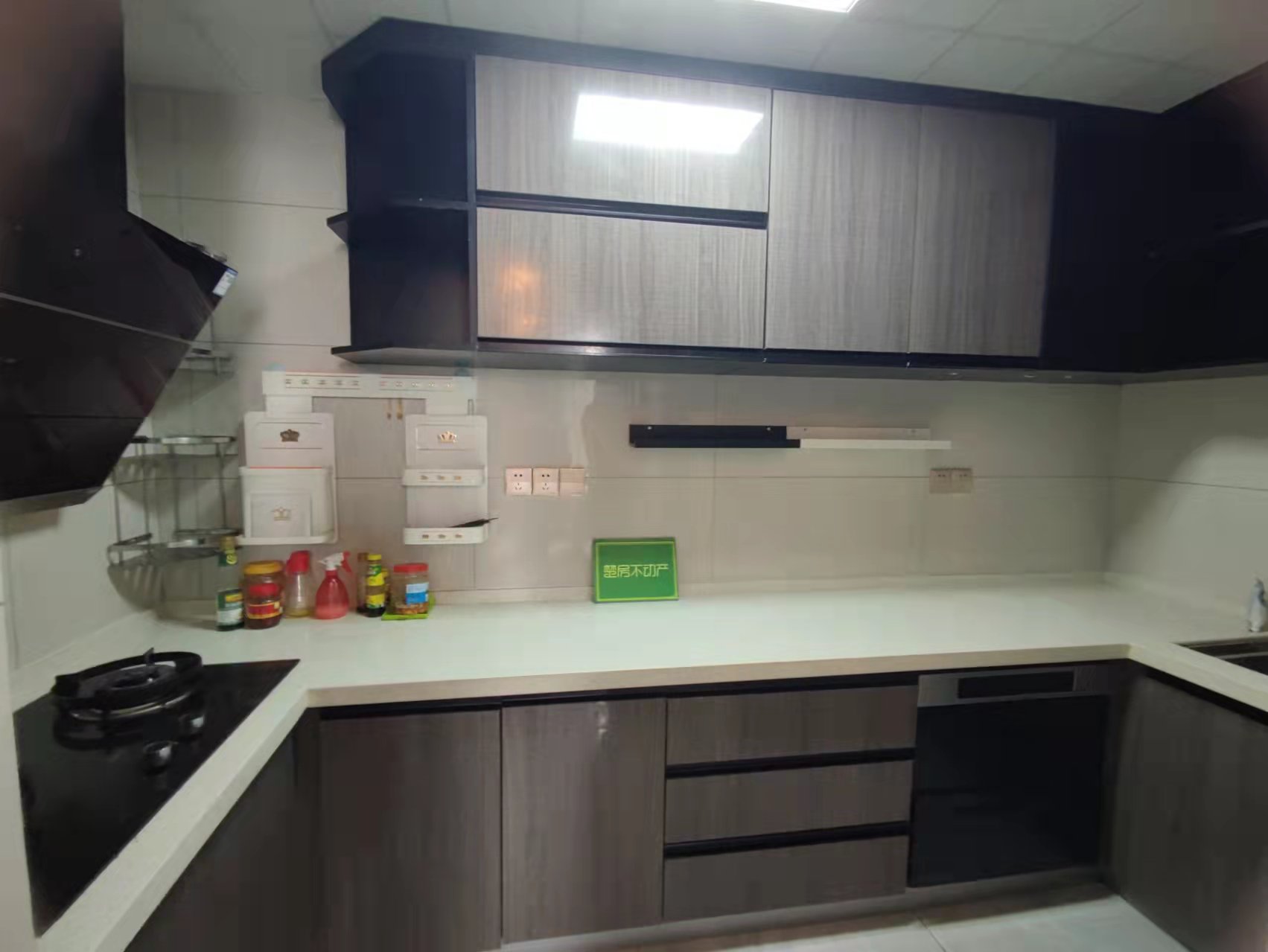 圣淘沙精装修3房坐北朝南证满2年看房方便