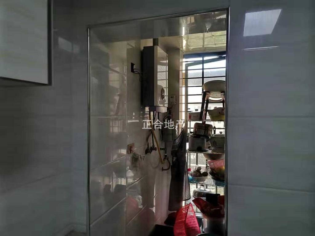 降价急卖，新城壹号，精装三房，电梯好楼层，单价5200，成色新