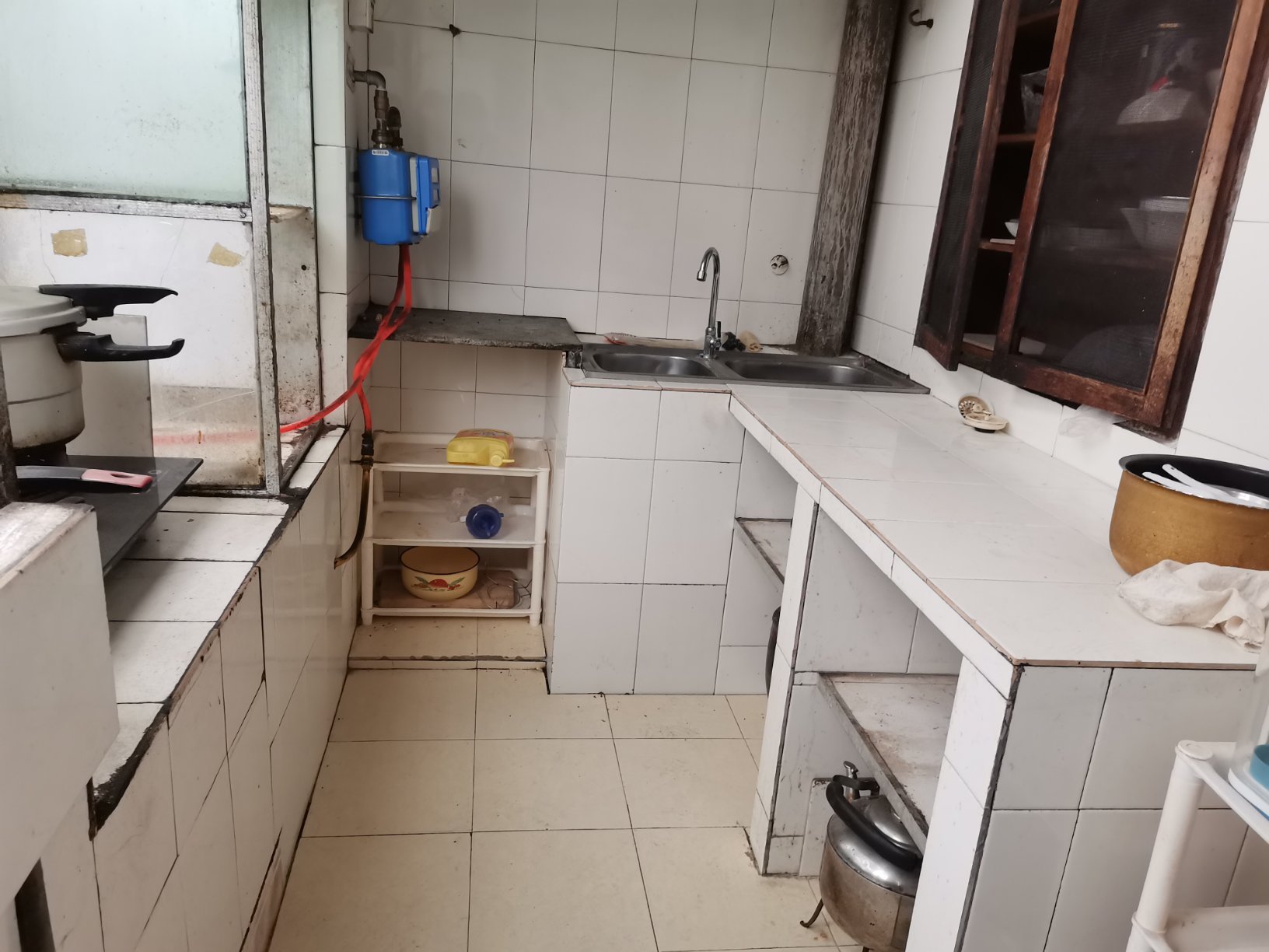 城东水产楼四中正对面步梯4楼3房带一书房支持按揭