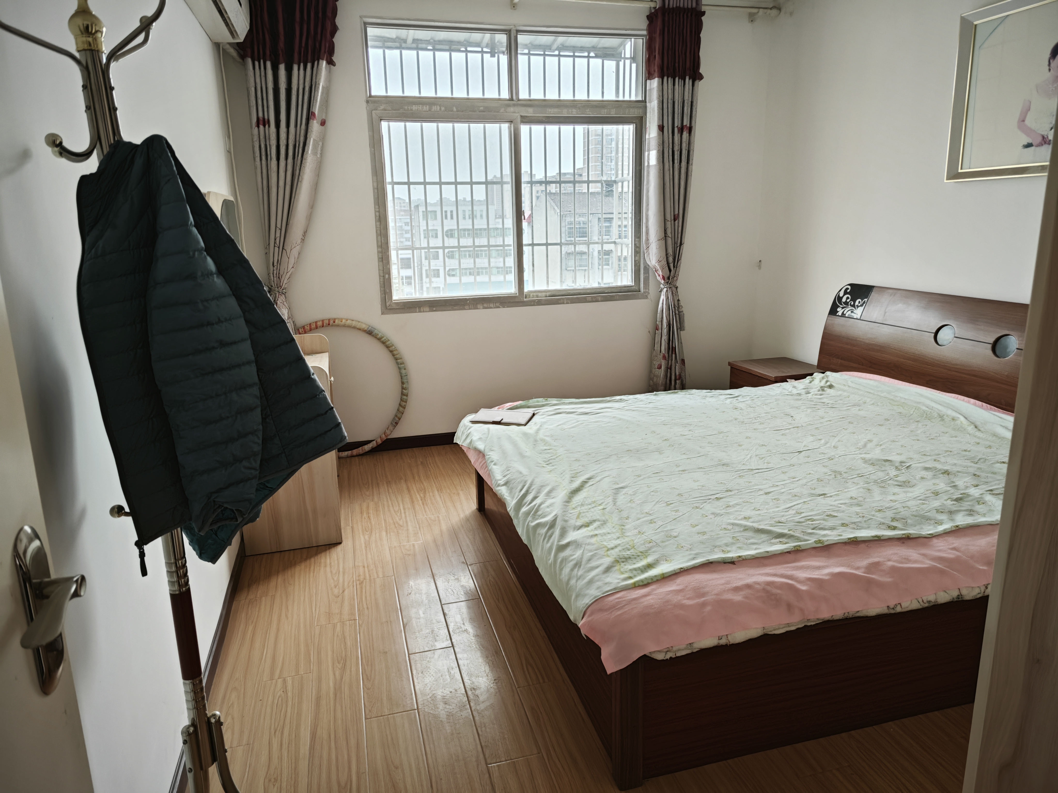 弘文中学旁房屋出售