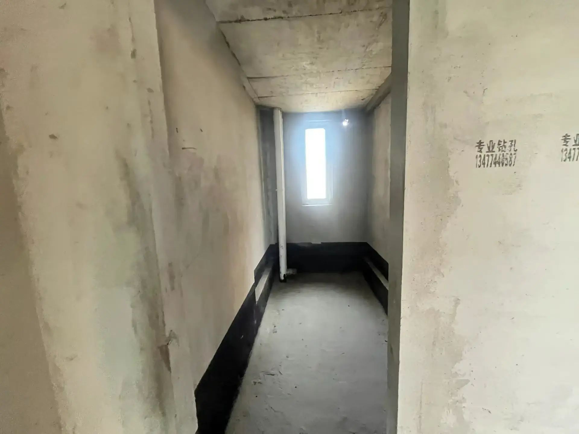 捡漏，城南，南国明珠，单价4000，毛坯大四房，送车位，15楼，满五