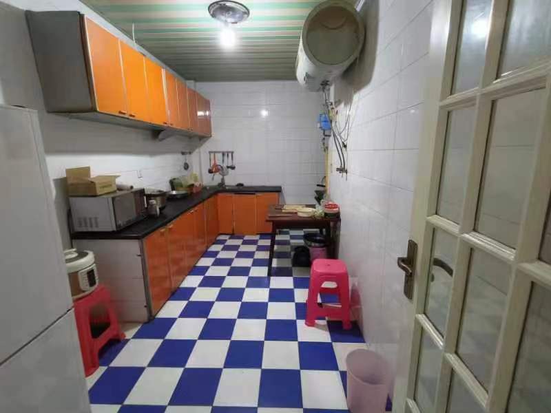 企管局宿舍.精装三房.证件满二.步梯2楼.看房方便