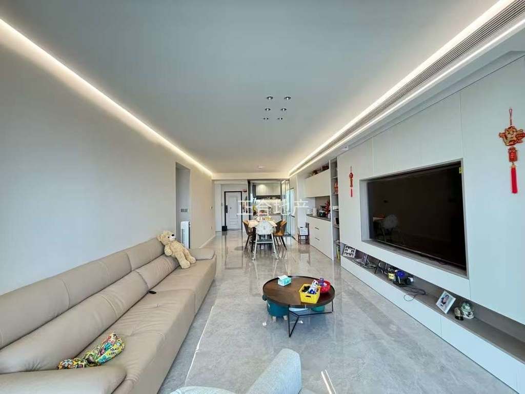 捡漏，城南，小高层，沔阳清华园 ，基本全新，电梯好楼层 。精装三房，证满二