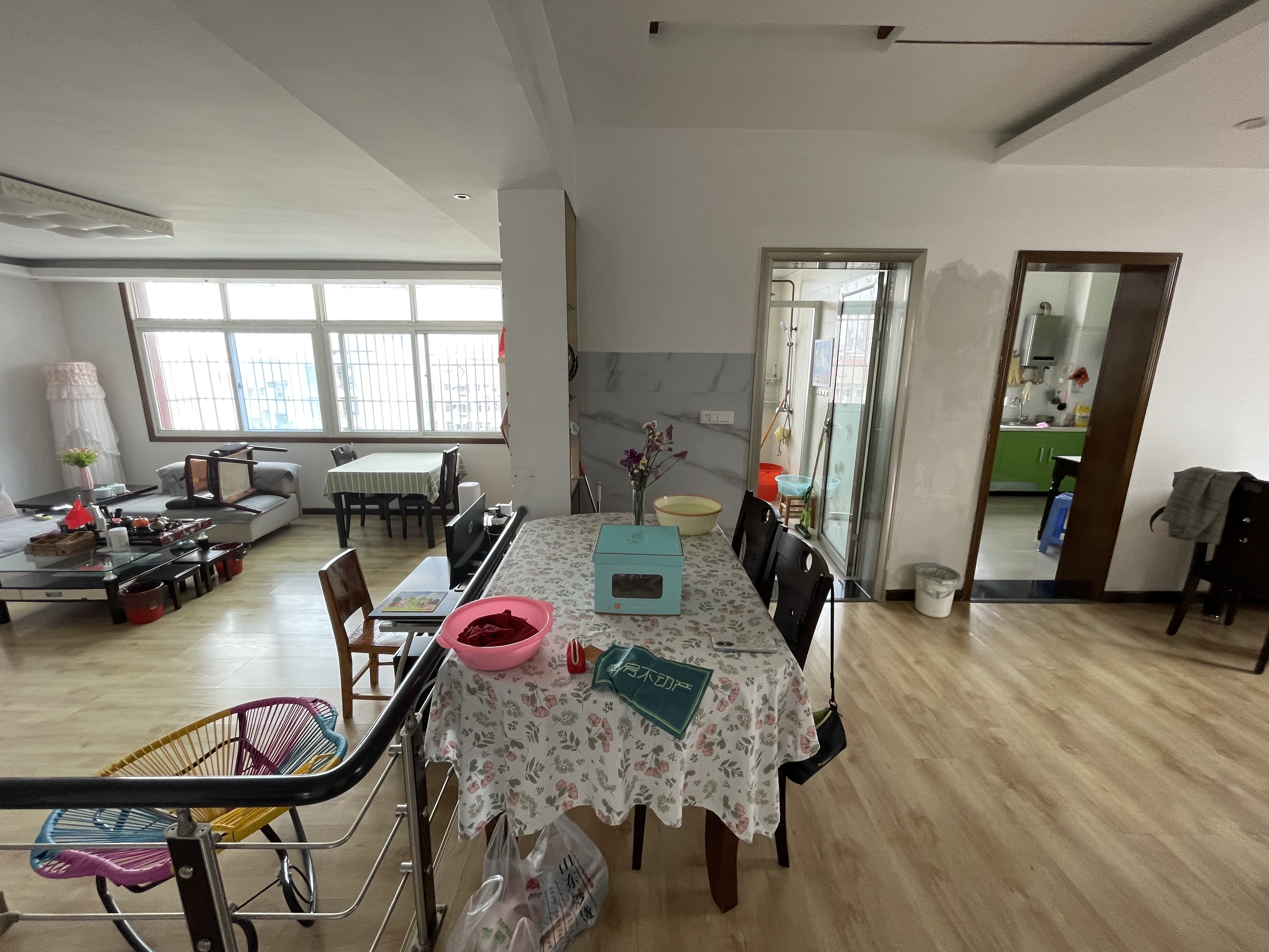 城西富迪三友对面干河财所宿舍大户型带地下室可以住人大阳台