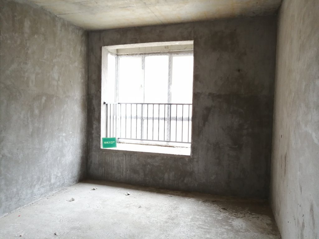 时代天骄毛坯南北通透中间楼层业主诚意出售