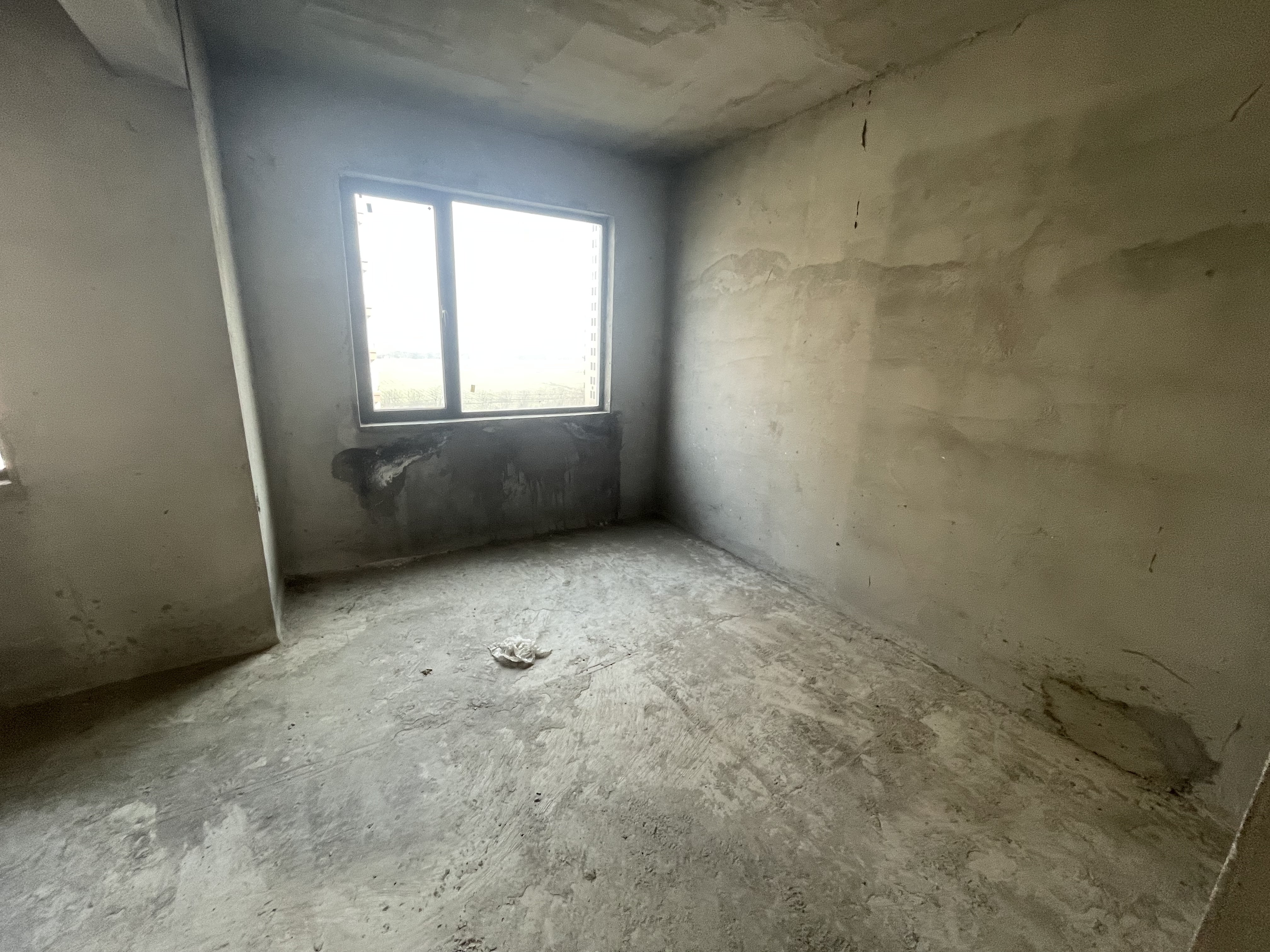 荣怀两梯两户户型三开间朝南大阳台采光好大三房