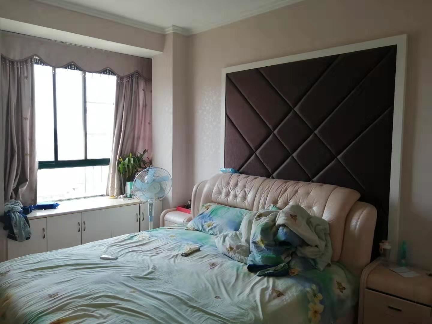 天下城市星座精装电梯中间楼层坐北朝南 付3层采光超好