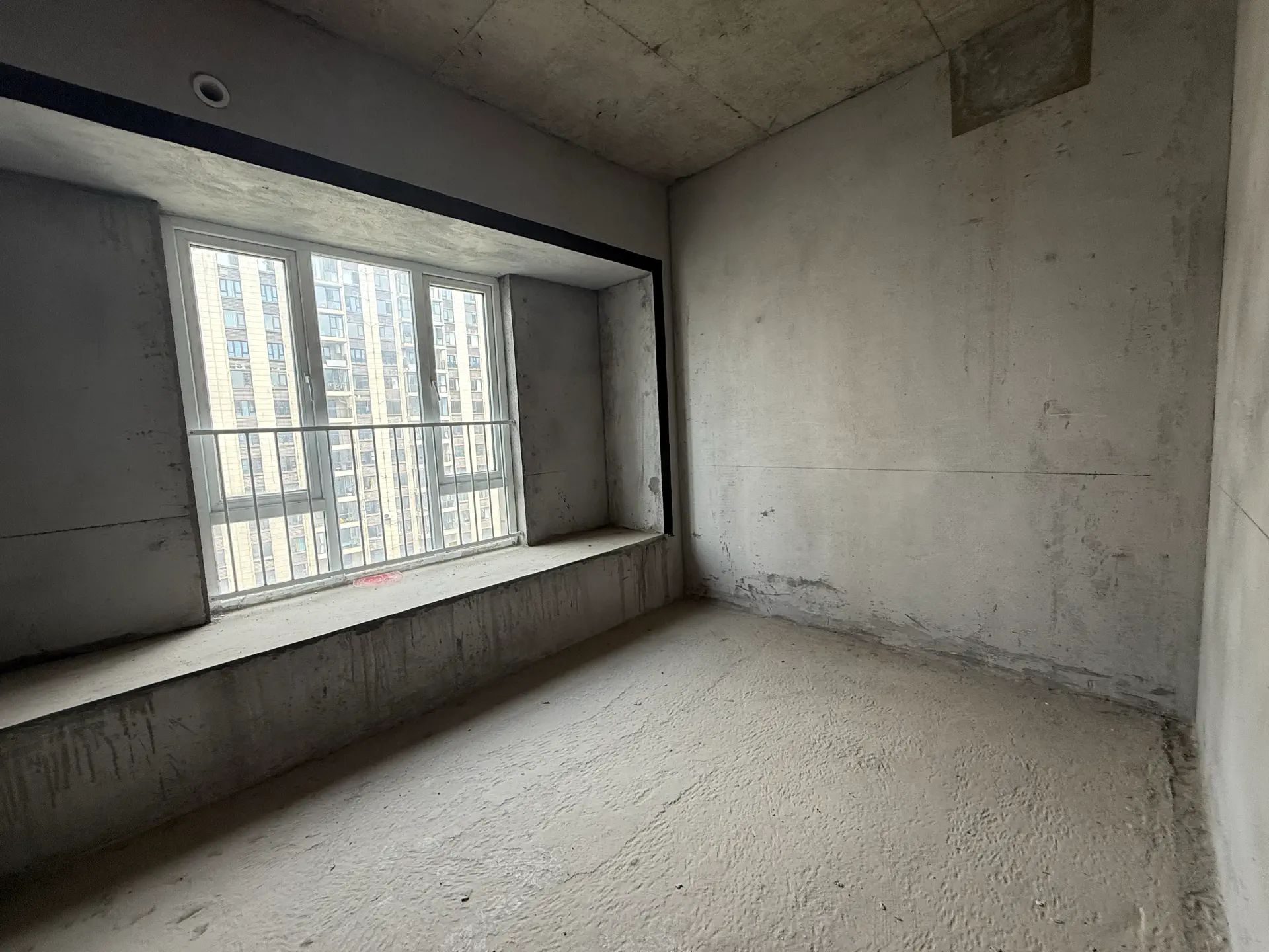 城南，大平层，仙桃碧桂园，1梯1户，小高层。证满二，好楼层