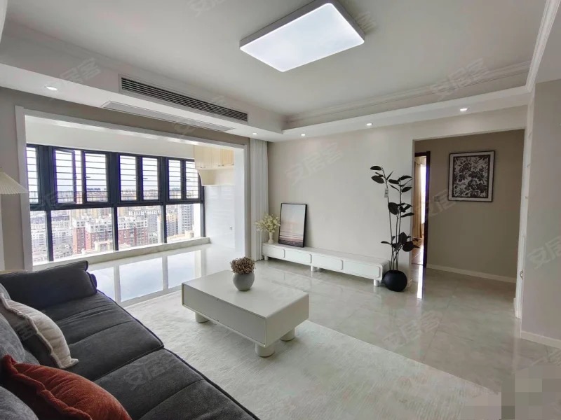 降价了，福星城，精装大三房，全屋中央空调，证满二，9成新