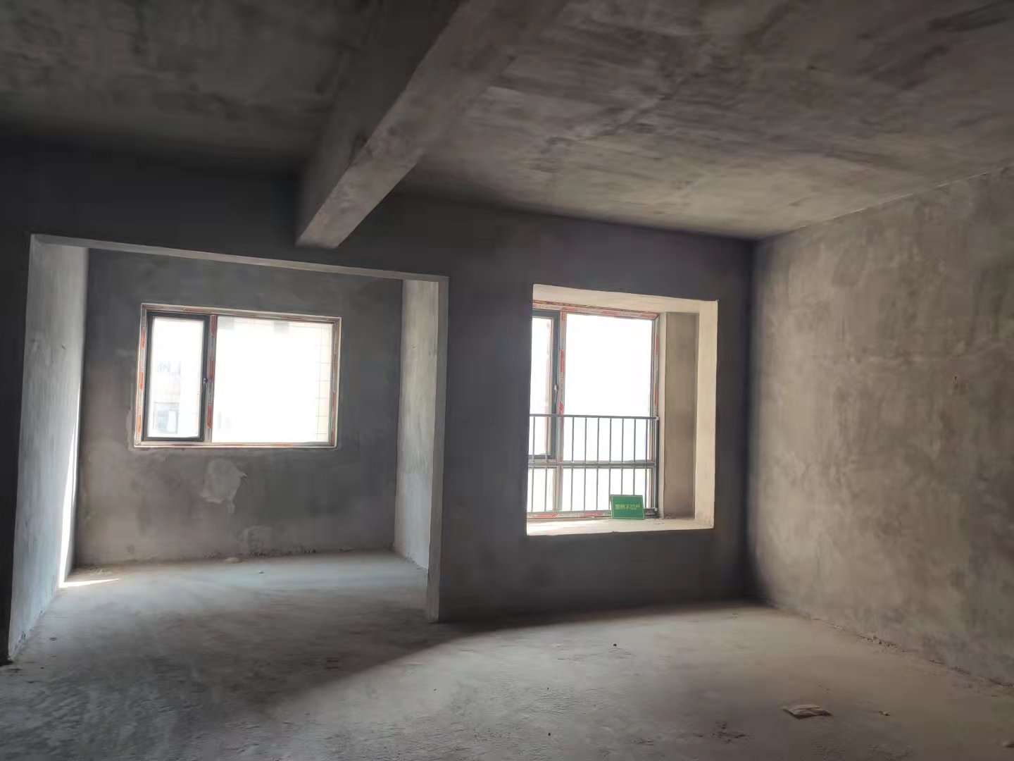 急售 急售 城南 新三中 门口 元泰未来城107平 中高楼层 看房方便