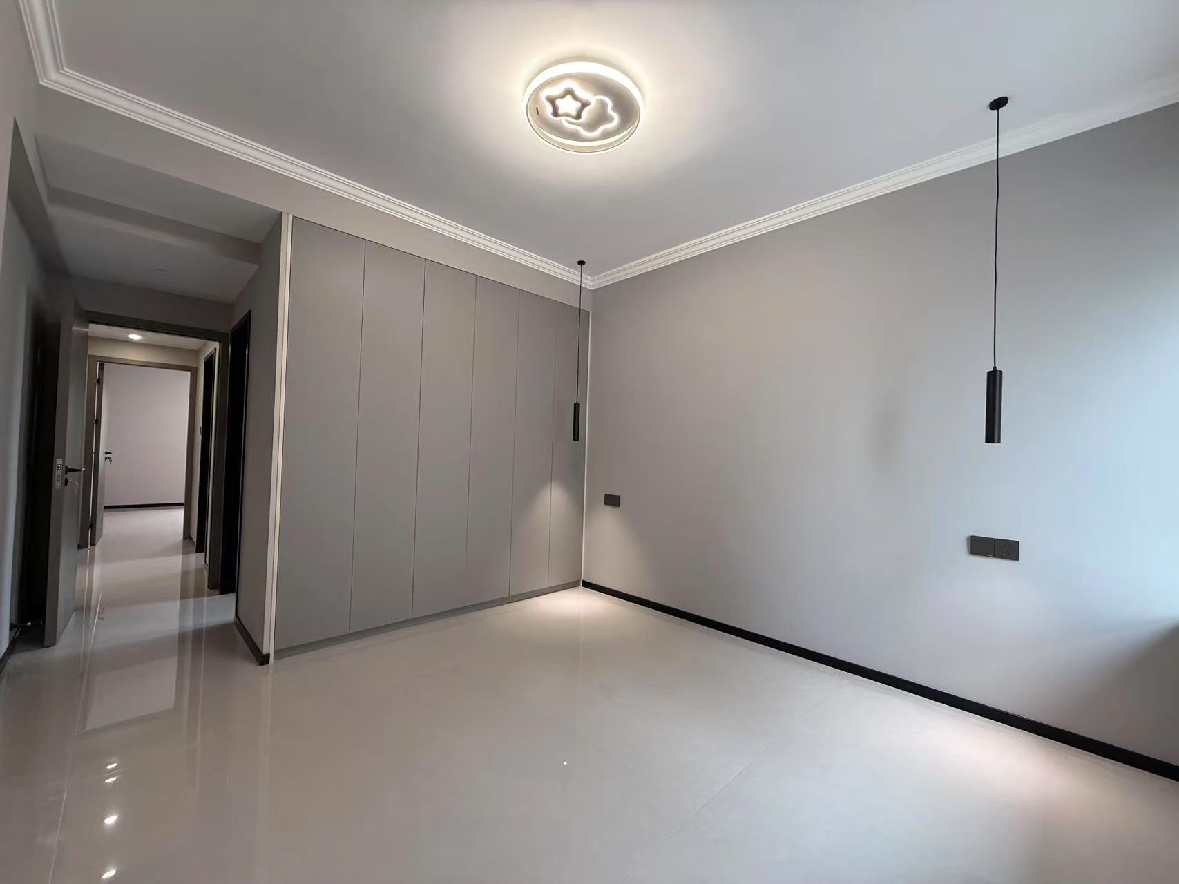 城南，御湖世家，全新未住！电梯好楼层，精装三房，证满二，诚心出售