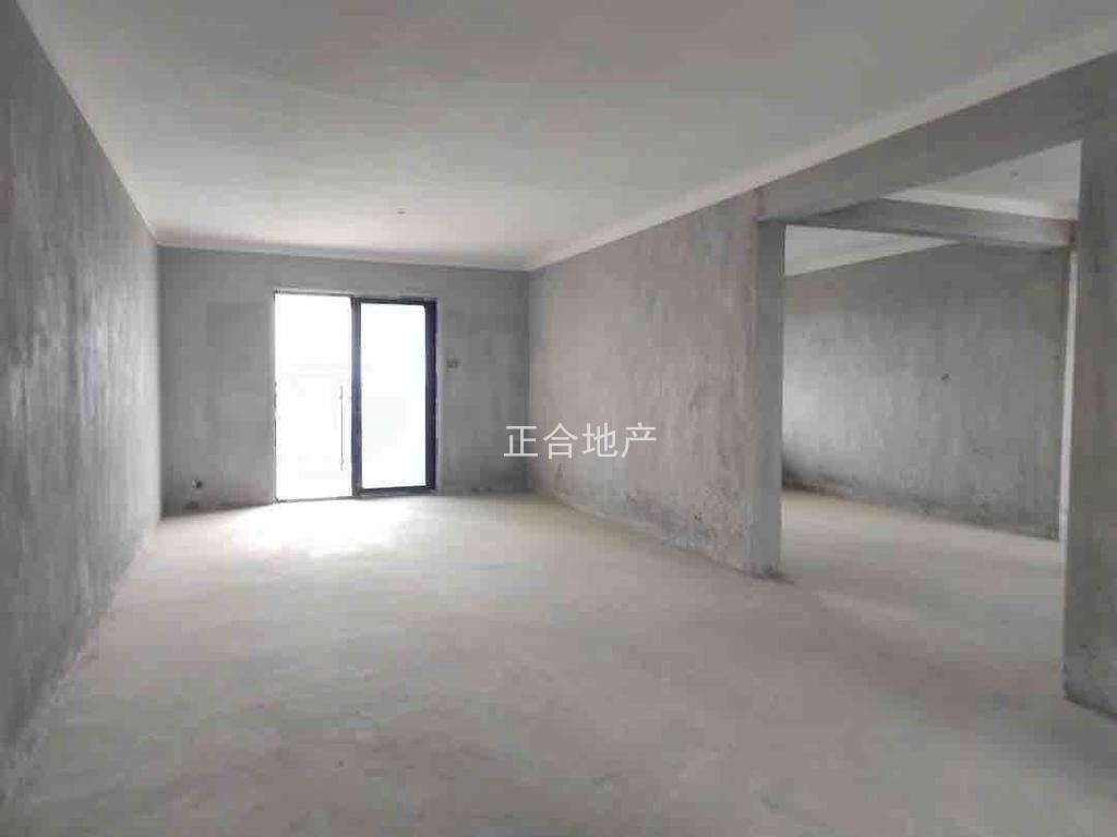 房东亏本出，城西大盘，电梯好楼层，4房两卫，3500包过户，钥匙在手，