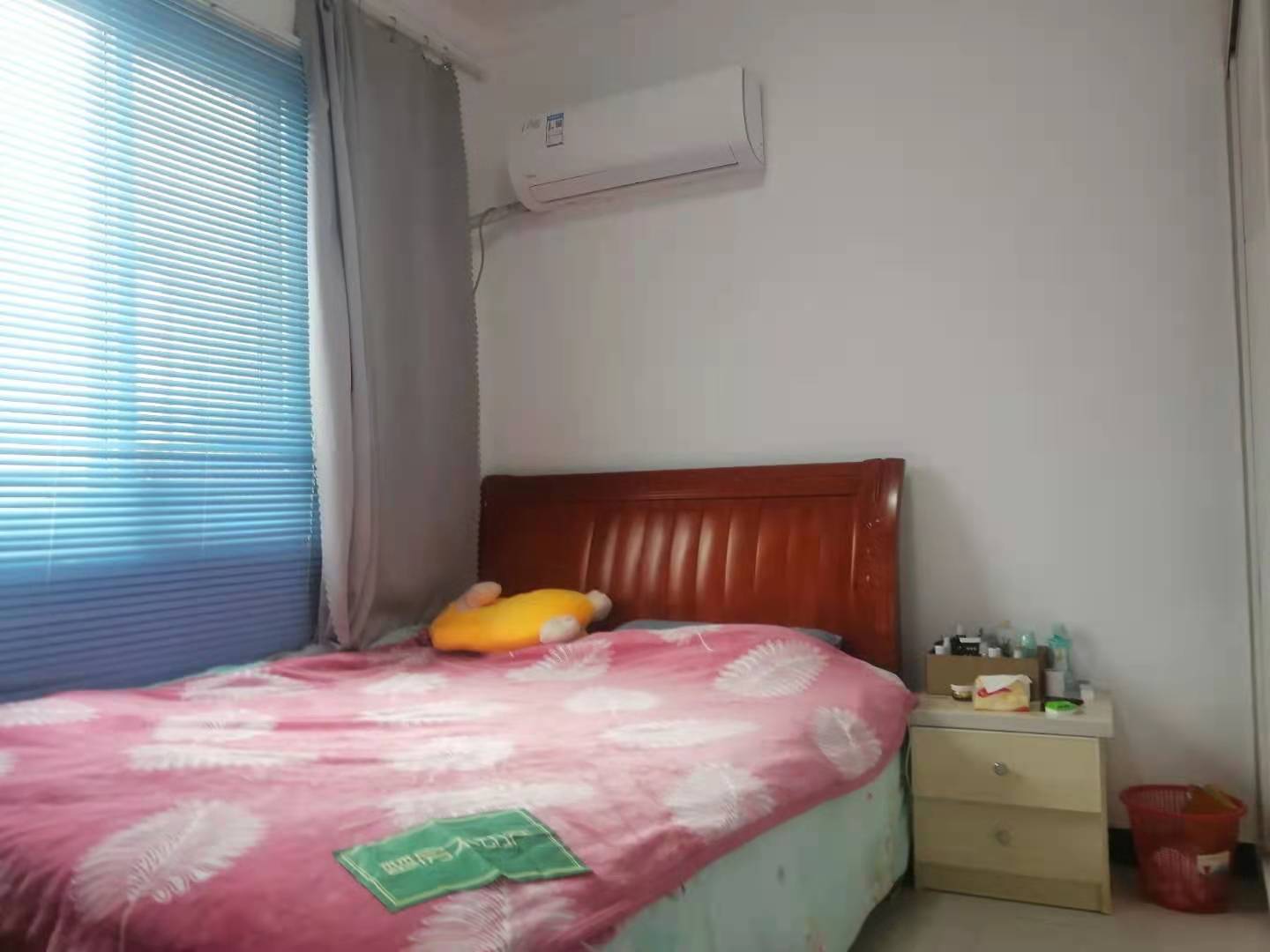 一中对面翰林公馆精装2房坐北朝南证满2年采光好