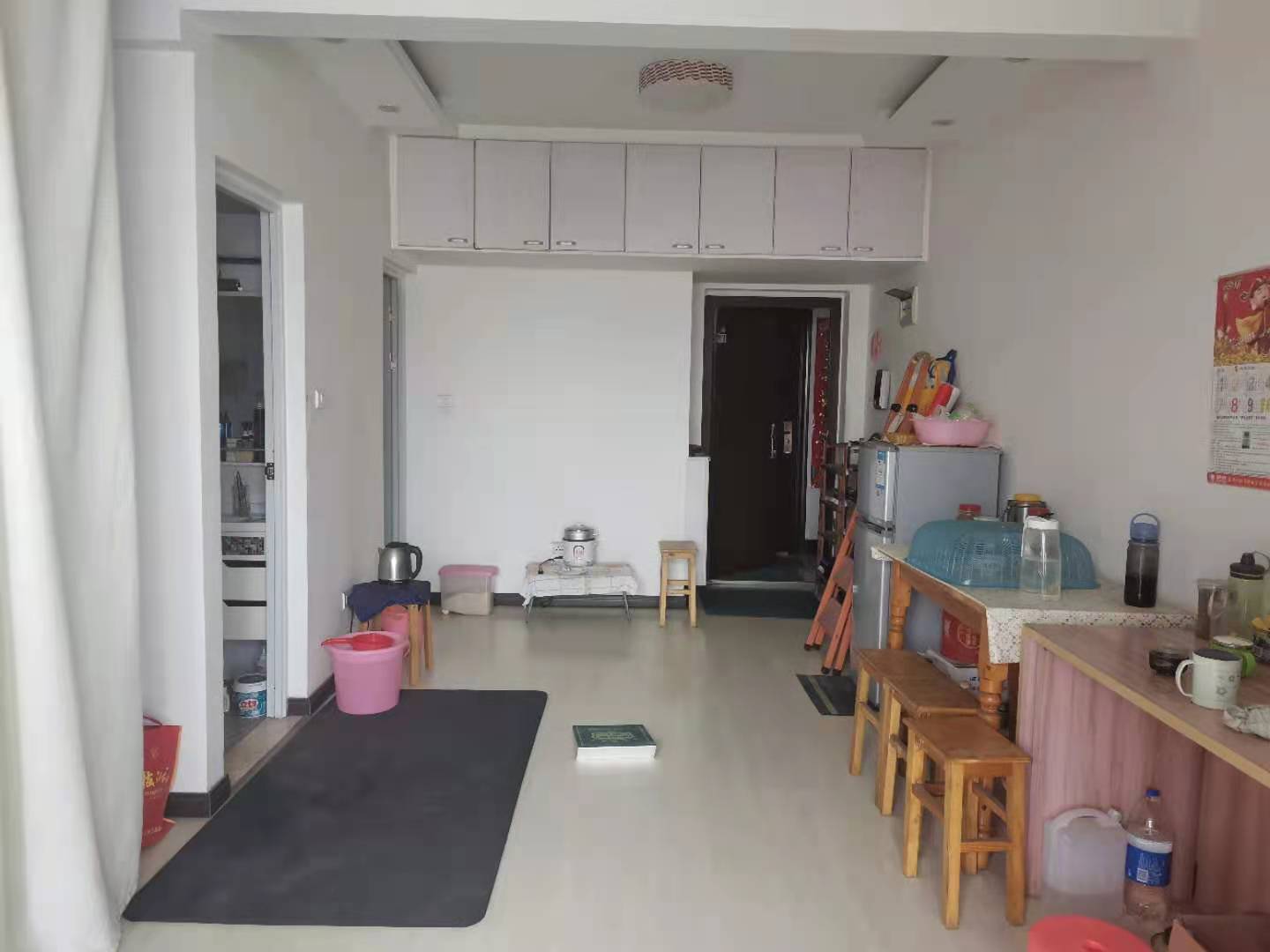 商城附近大兴公馆电梯好楼层，低价诚意出售！