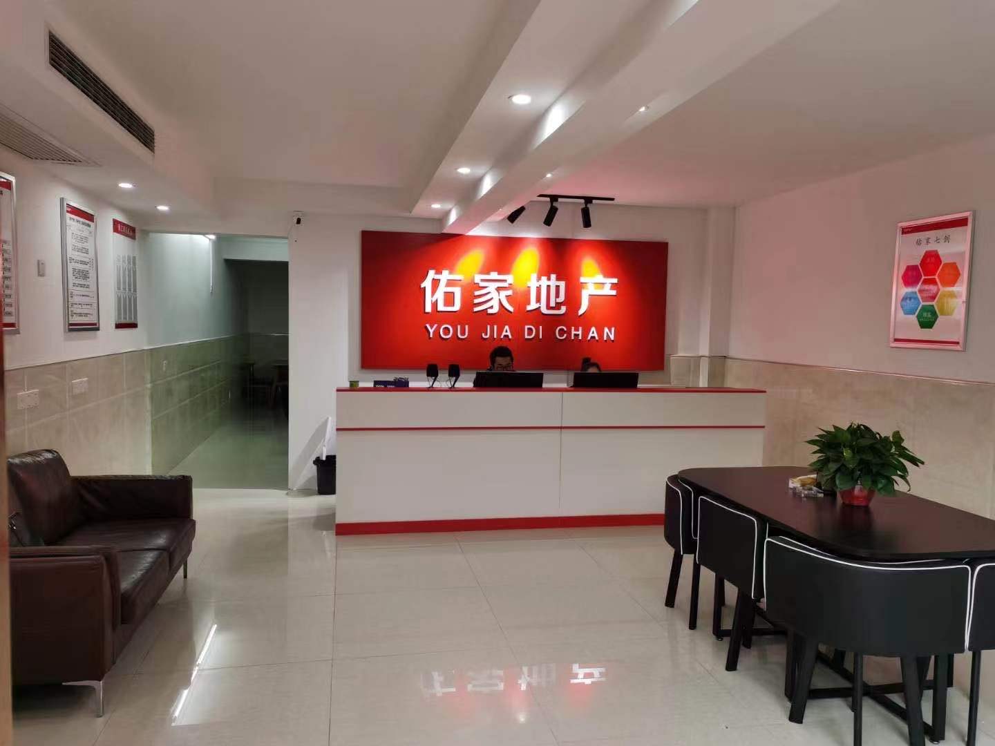 新城一号商铺出售 地段好   大就在三小旁边