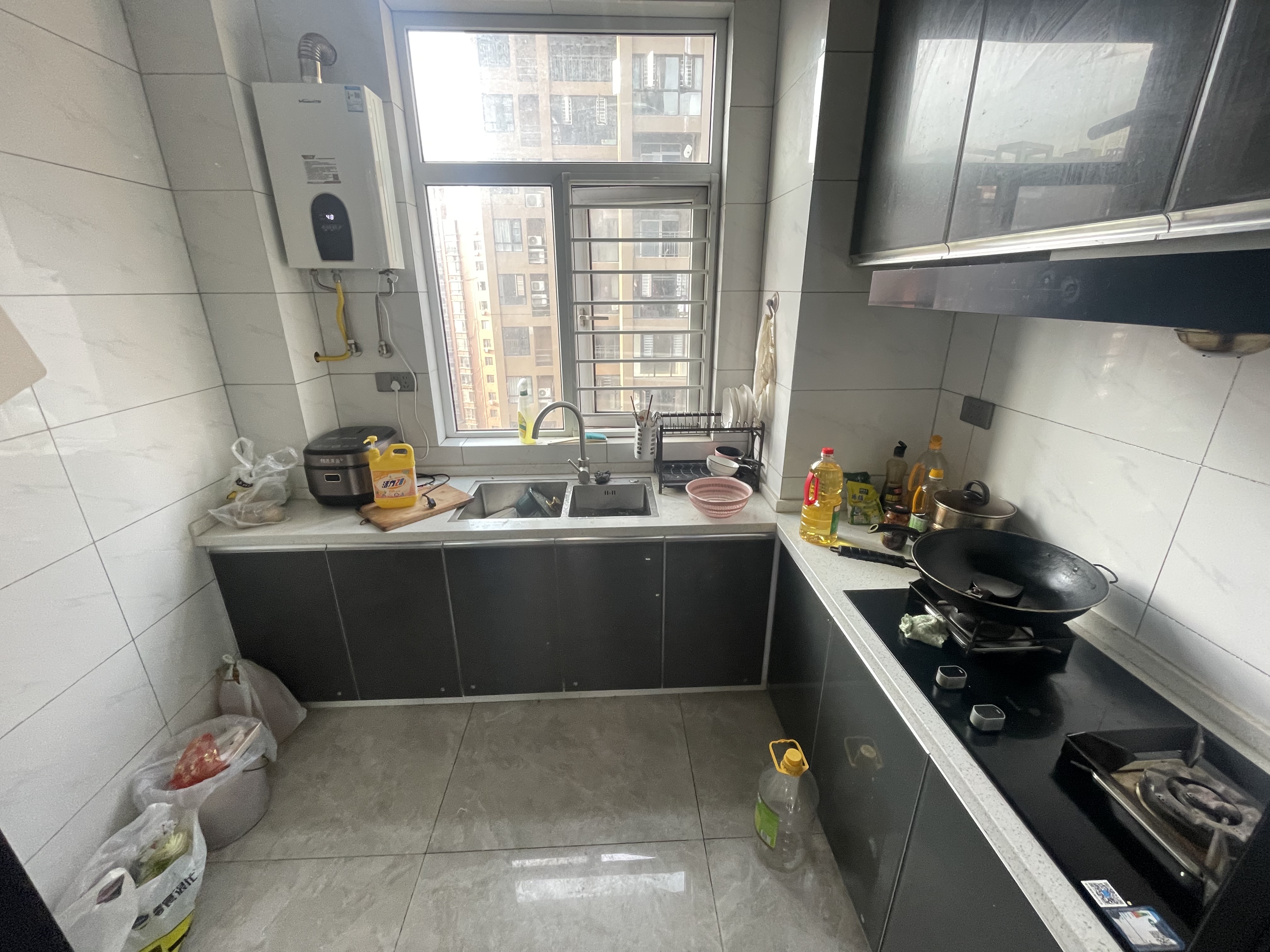 沔阳公馆精装修证件满二中间后楼层边户通透户型