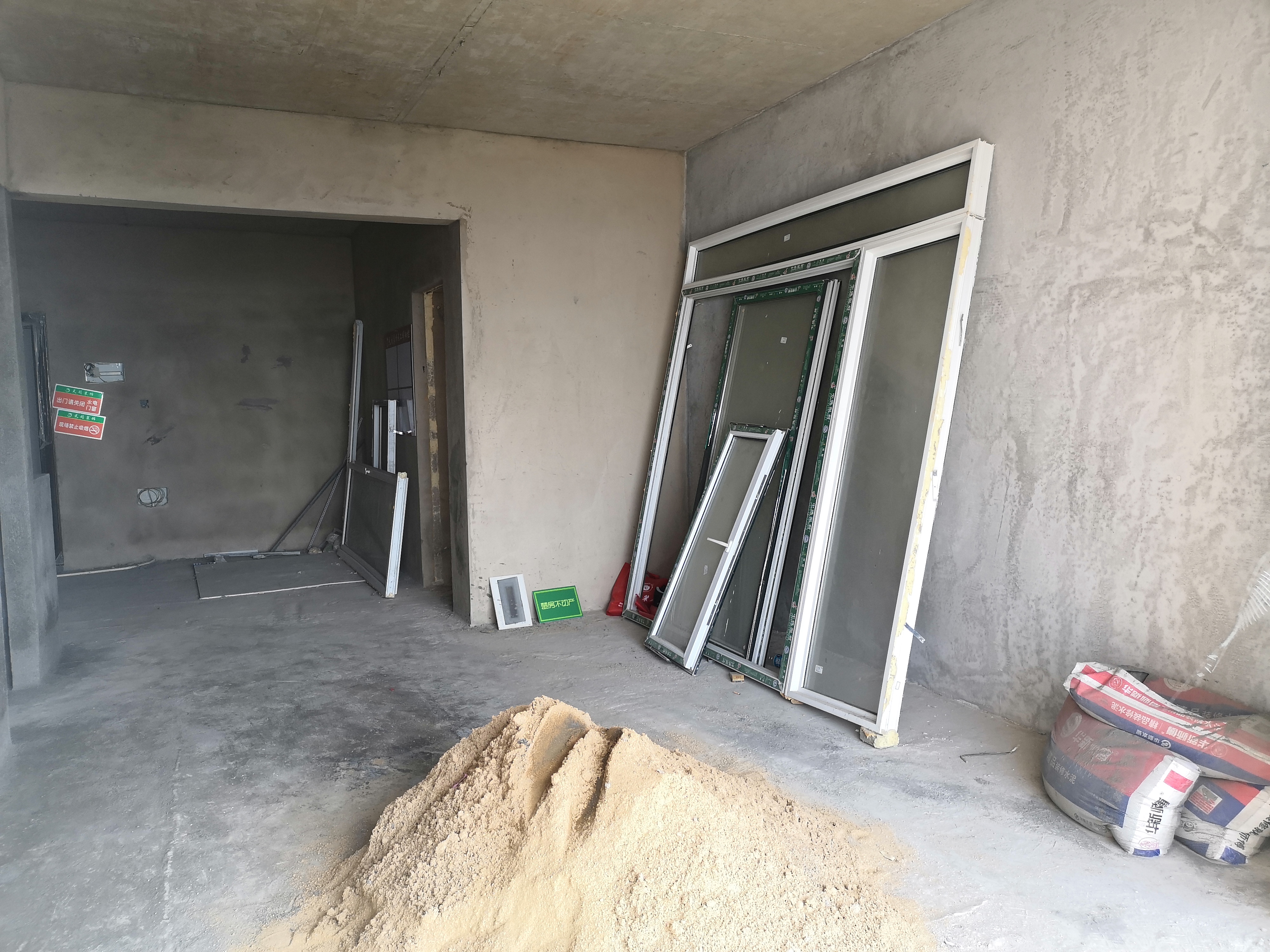 都市高尔夫南城次新小区电梯中高层视野奇好两房单价5000