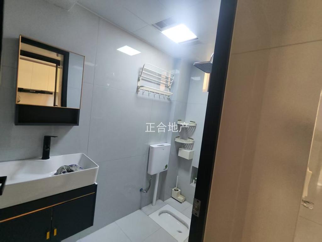 养老房，前后有院子，钱沟菜场附近1楼，三房，采光好，拼手速，可谈