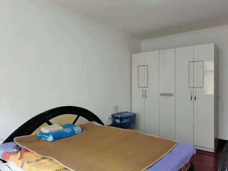 实验二小 房，步梯好楼层，证满二