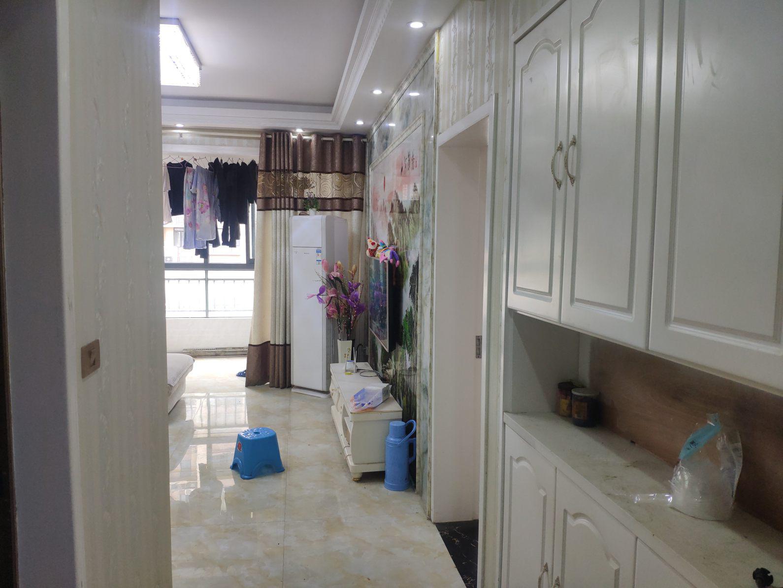 元泰未来城 110平 精装修3室2厅2卫 78万