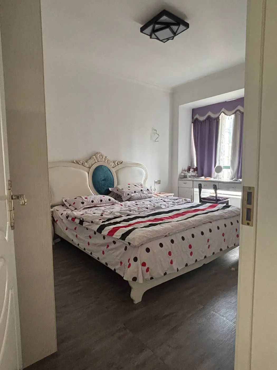 捡漏，城南，新城一号，电梯19楼，直接拎包入住，楼下实验三小，老证