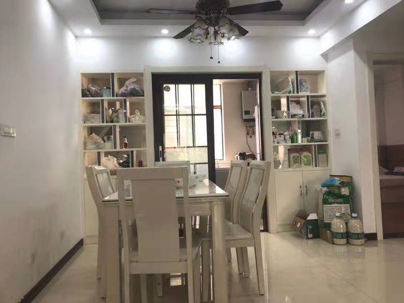 城一号小高层，精装修，拎包入住