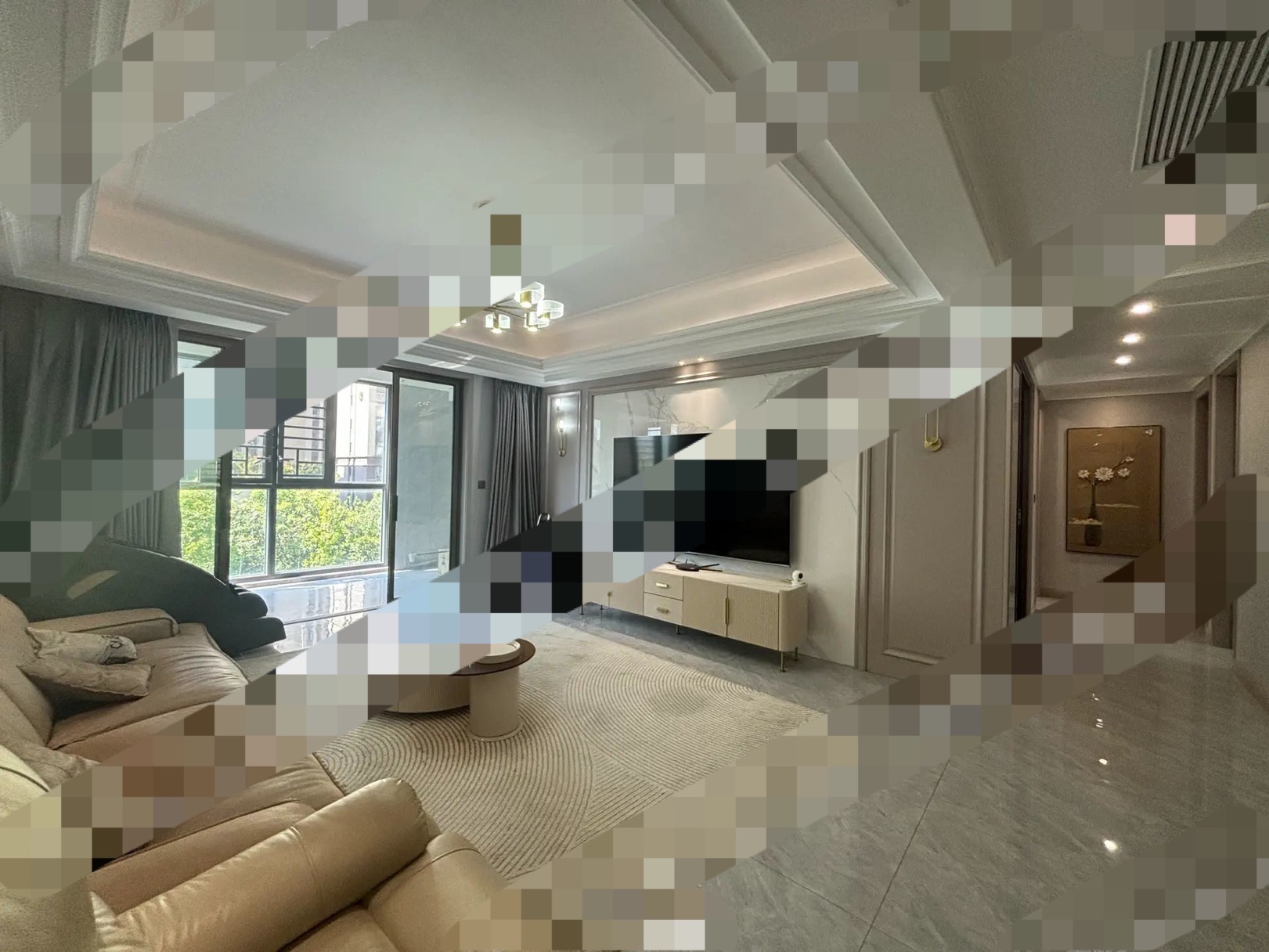 城南，蓝天新城，一梯一户，精装大四房，9.5成新，带车位，诚心出售