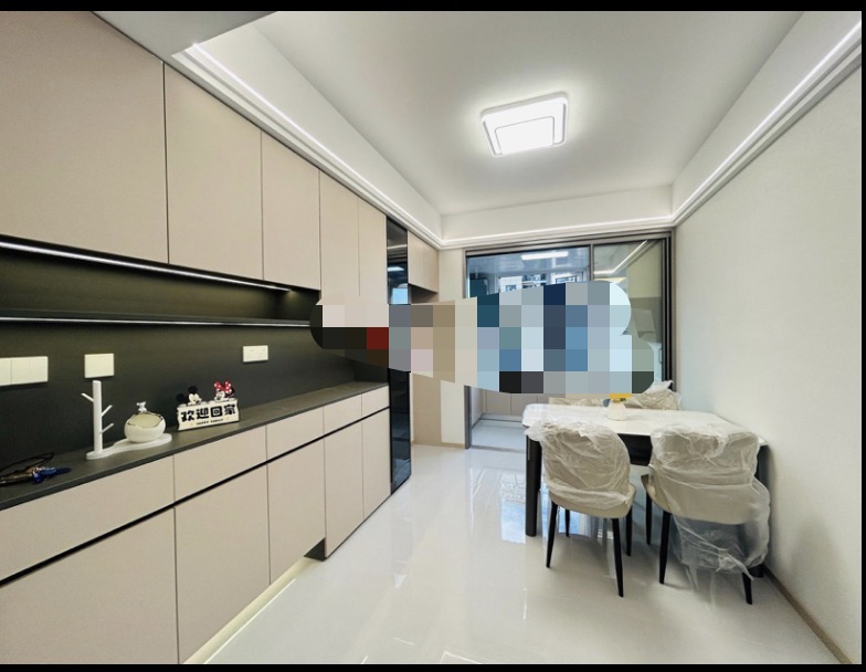 降价了，城南。全新精装三房，电梯12楼，证满二年，单价5500，边户