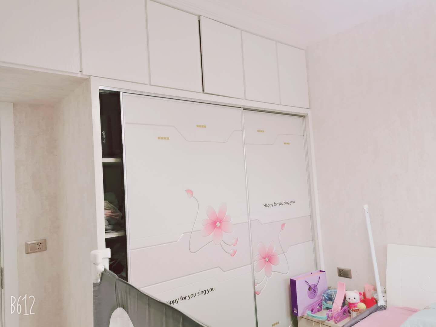 降价啦新城壹号四期湖景房四室两厅两卫双阳台拎包入住