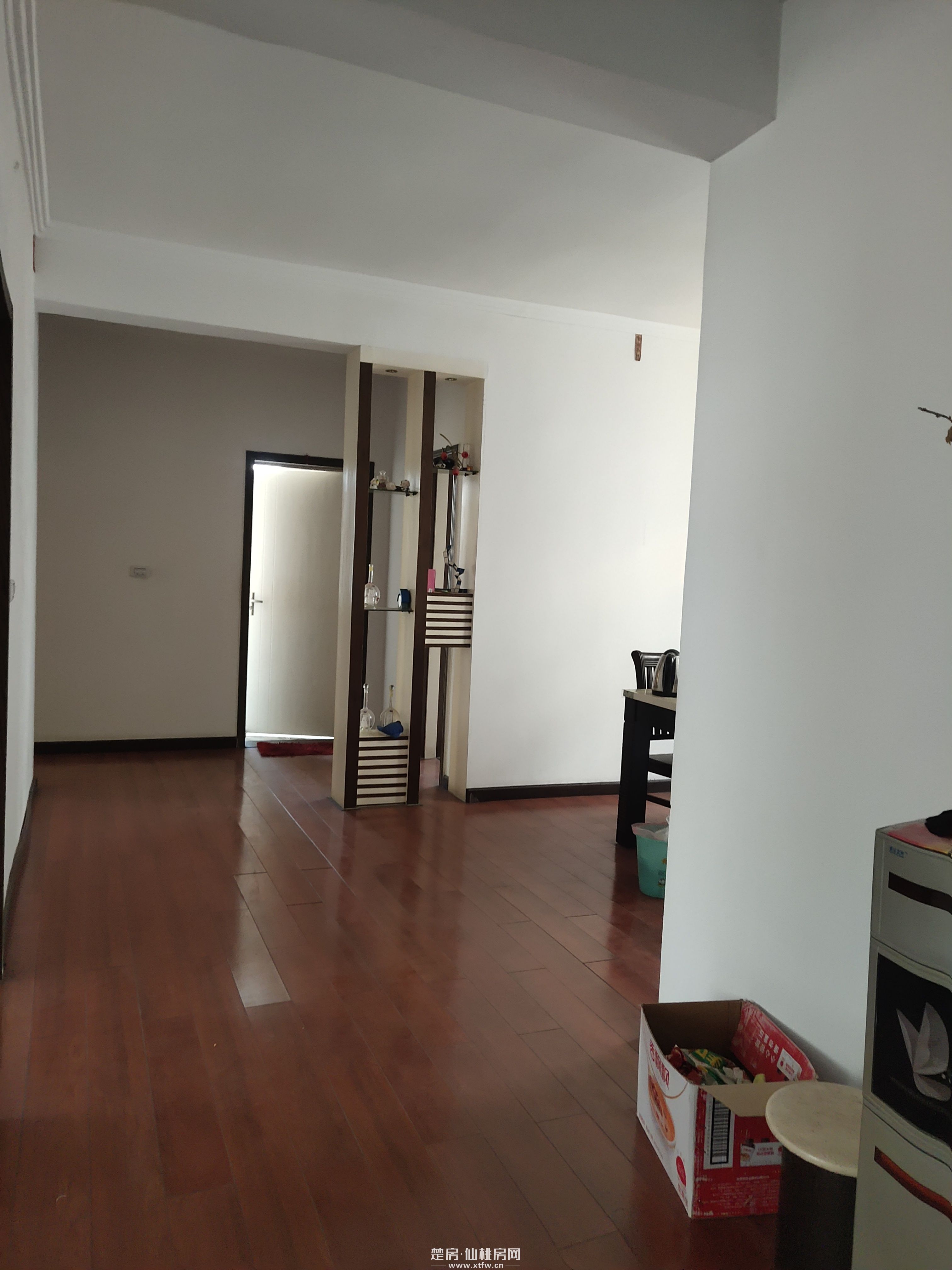 胡场二中旁教师宿舍楼