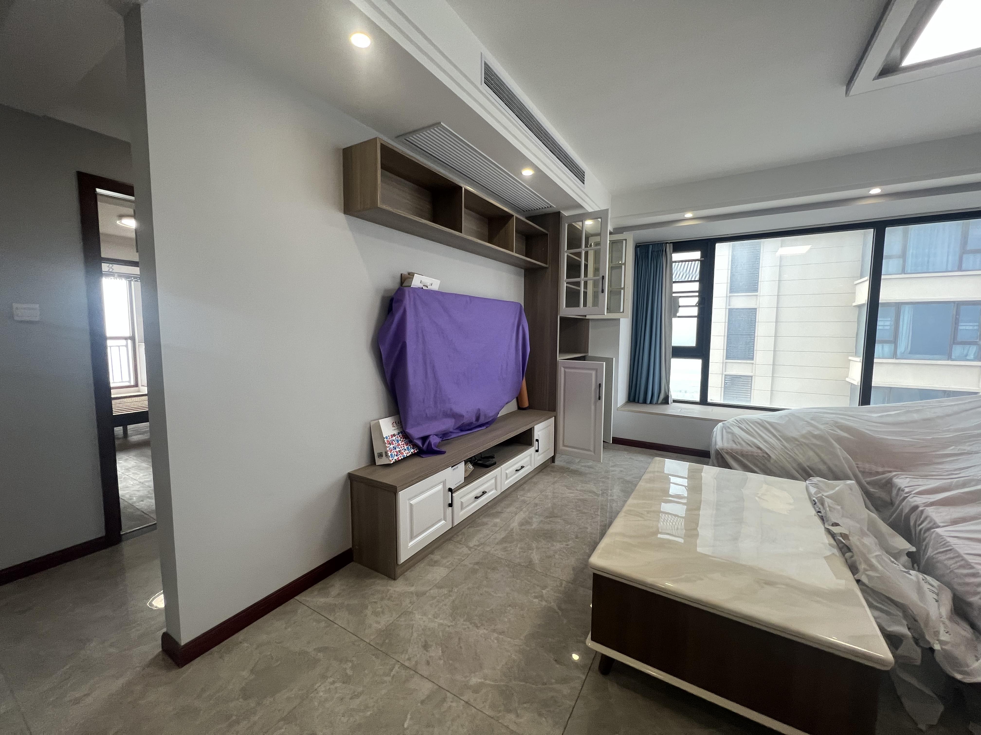 亏本急售，全屋品牌装修，好楼层，证满二