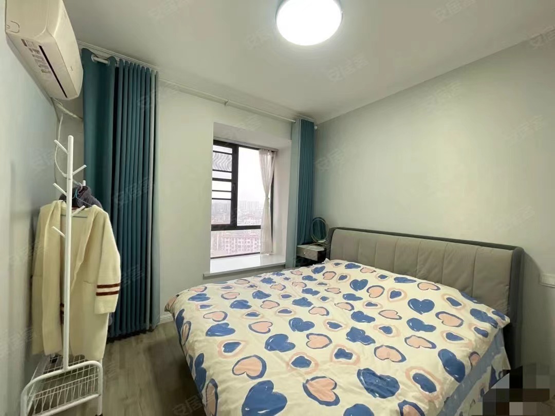 94，康湾一品,，精装三房，毛坯价格！​9.9成新，证满二，南北通透，手慢无