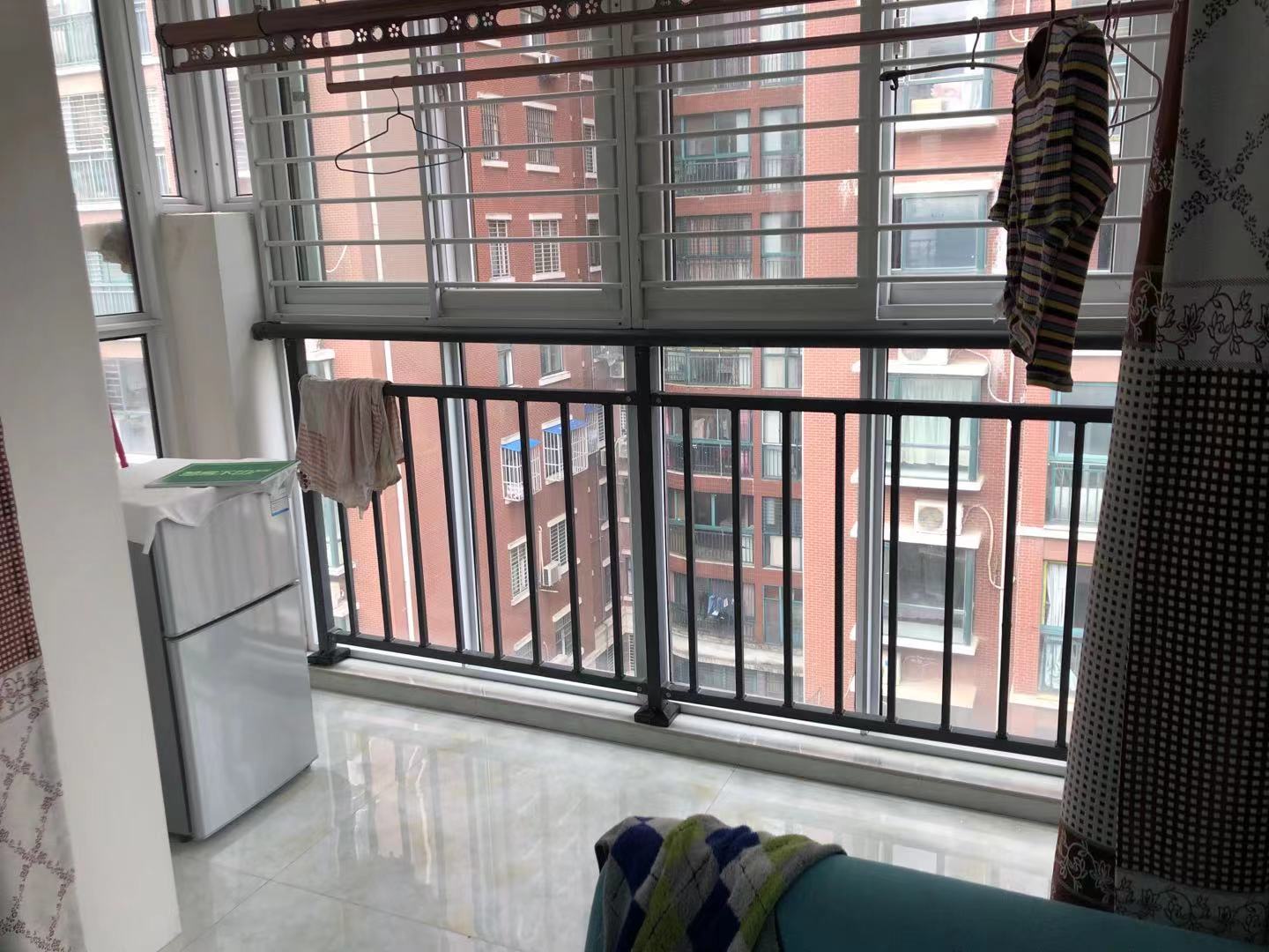 和园公馆精装三房复式楼家里成色新拎包可住周边配套齐全位置好