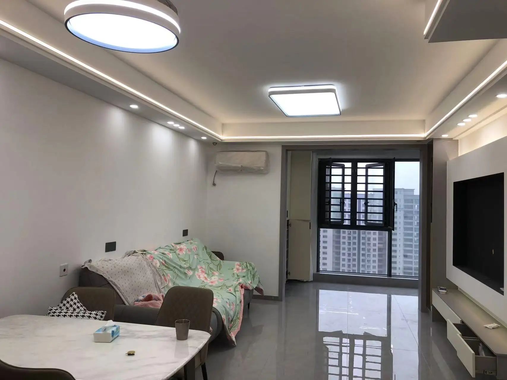 城南，吾悦广场，精装三房，电梯中层，业主自装，基本没住