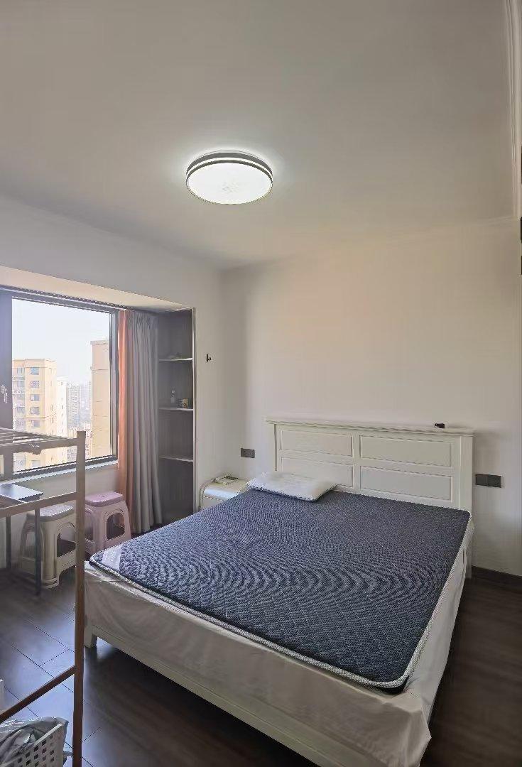 仙桃满庭春4房两厅2卫精装修优价出售！