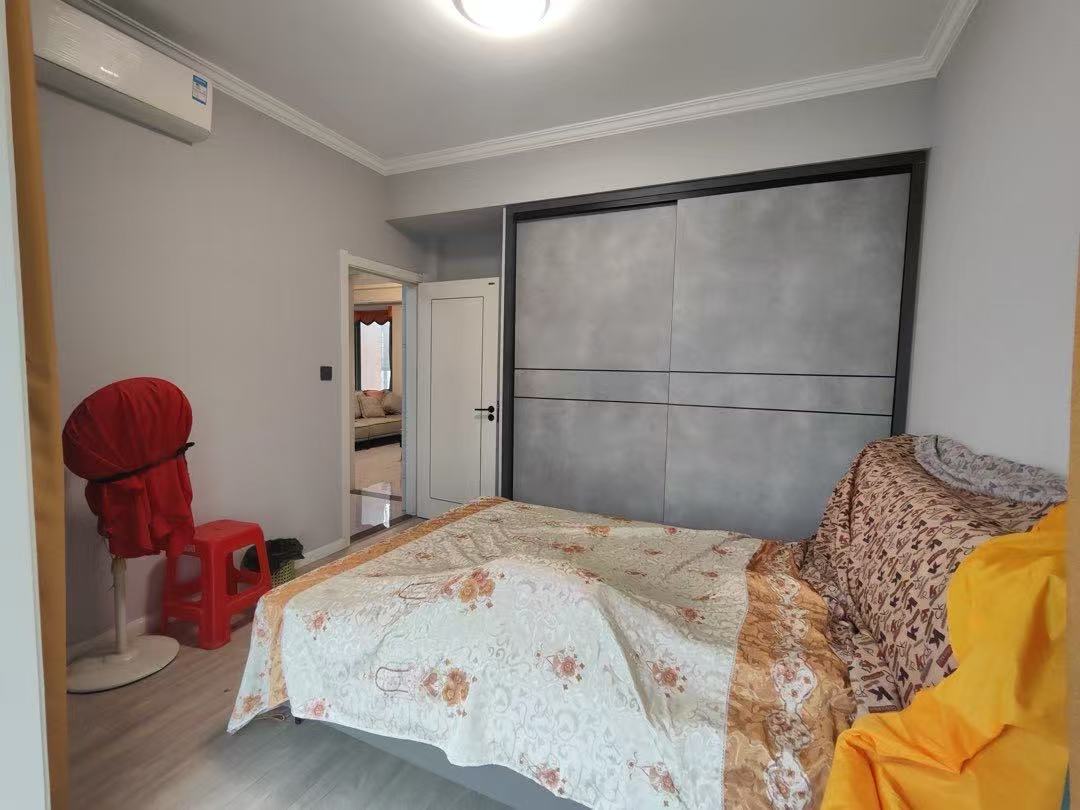 捡漏，仙桃晓学旁，全新精装三房，精装三房，好楼层12楼，证满二，