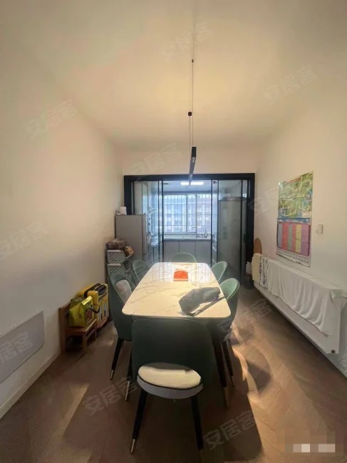 235，德政园，全屋暖气片，步梯天花板，全屋品牌家电家私，有院子停车，老证