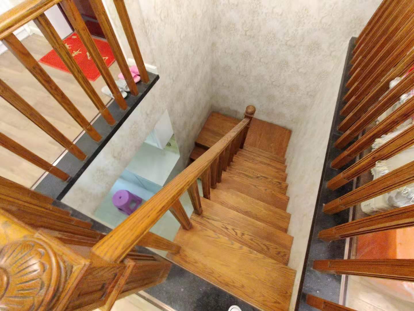 绿地华庭香格里拉复式带院子精装修没怎么住大阳台带车库看房方便