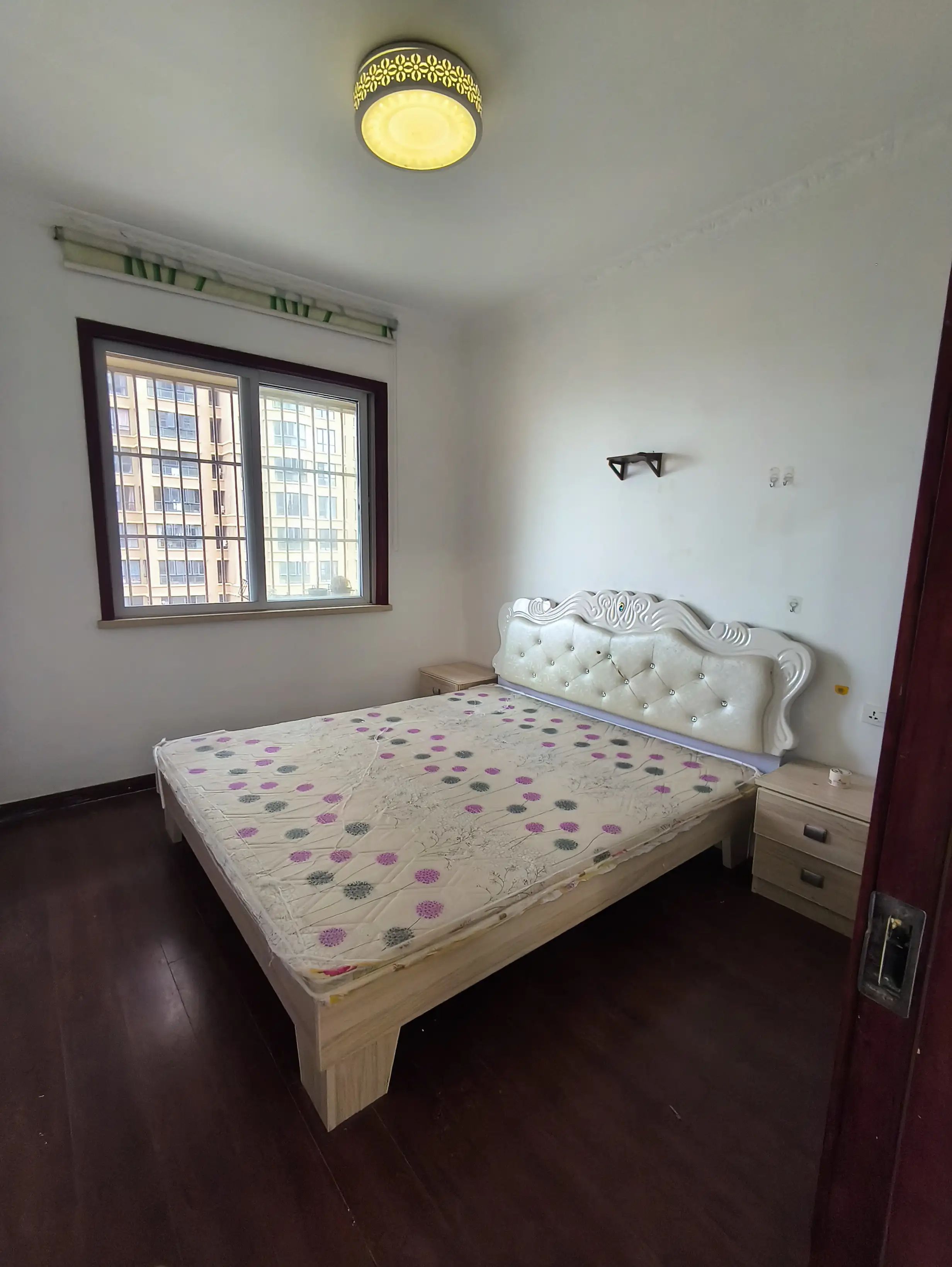 业主急售，公园世家，精装三房，中间楼层，四中，户型好