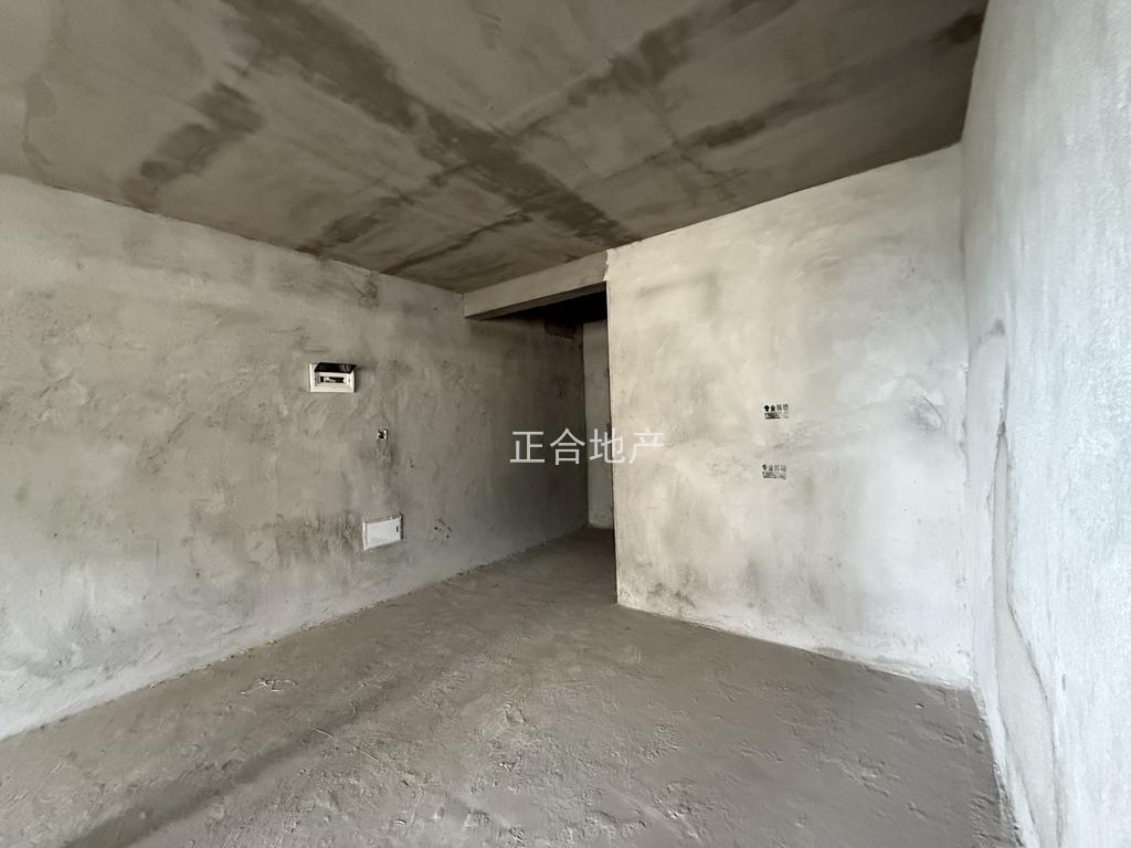 城南，新城名都，中间好楼层，3房2卫，证满2，单价5字头