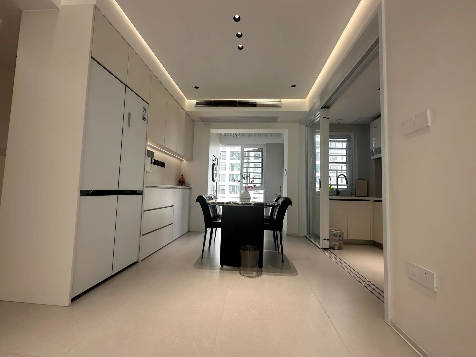 城南，蓝天花园，1梯1户，精装三房，好楼层，诚心出售