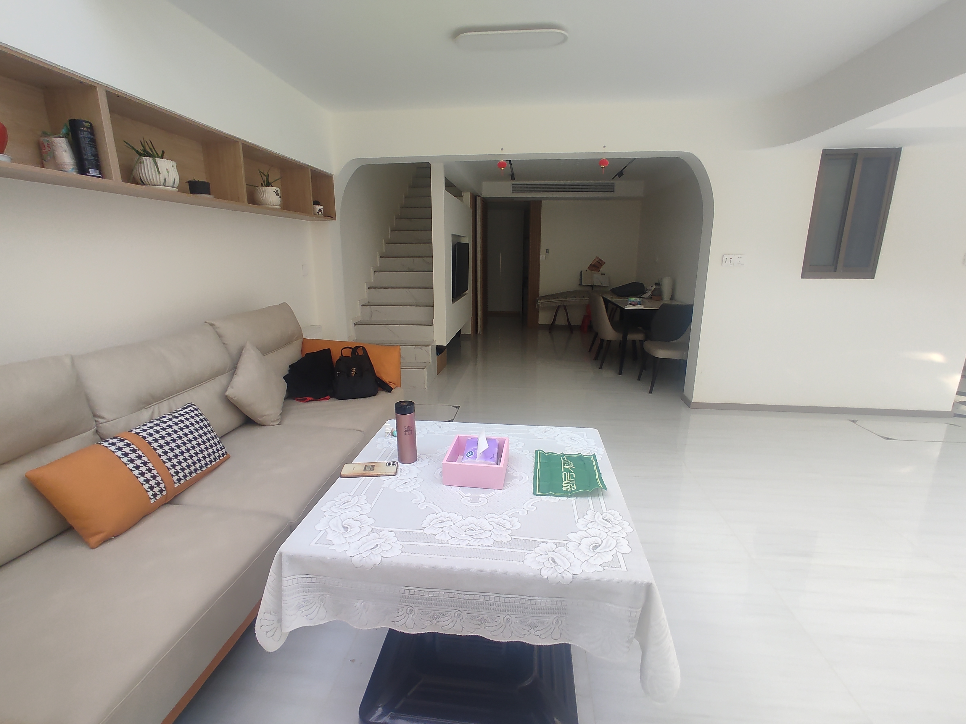 荣怀。及弟世家全屋品牌定制复式楼带全屋供暖产证面积120平赠送面积60几平业主急卖